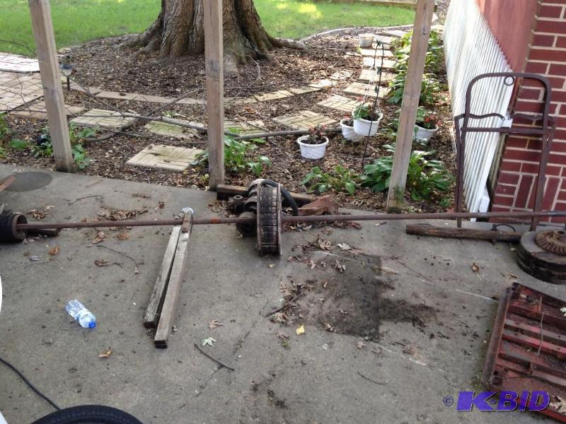 lot 74 image: Pulley System from Barn or Factory