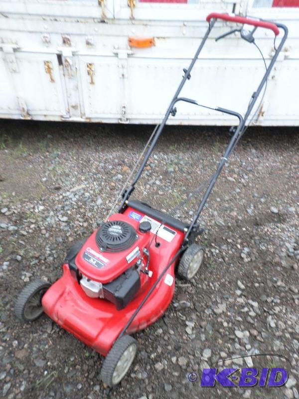 lot 16 image: Troy-Bilt 21" Self-Propelled Mower, Hond...