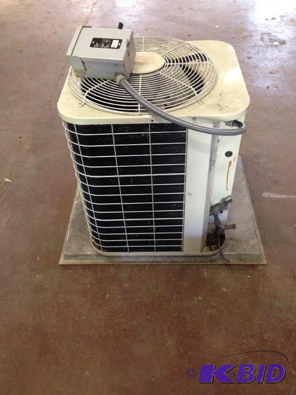 AC Unit 2.5ton Bryant - super high effecienc...