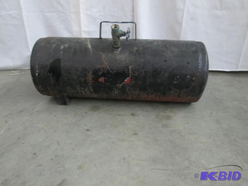 lot 12 image: Air Tank
