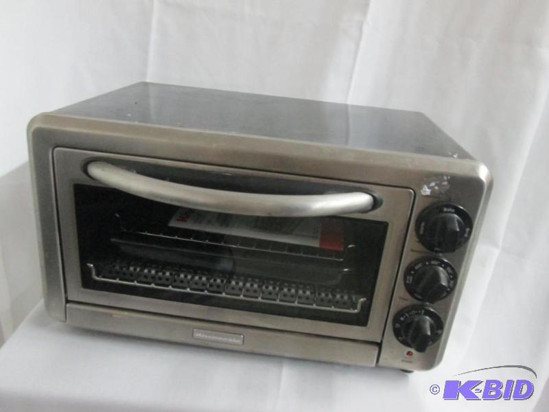 lot 19 image: KitchenAid Multifunction Oven