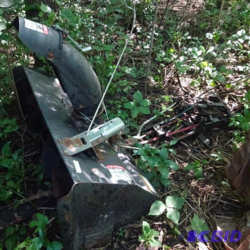 Model 25574 Snowblower of a 2000 year Murray ...