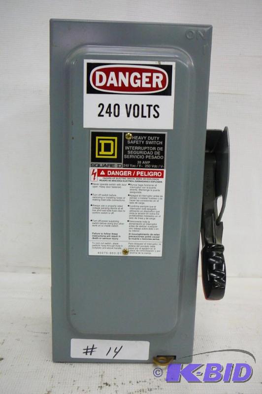 Heavy duty safety switch square D 30AMP&nbsp...