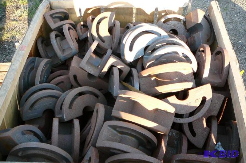 Lot of casted parts need to be finished 7-38...