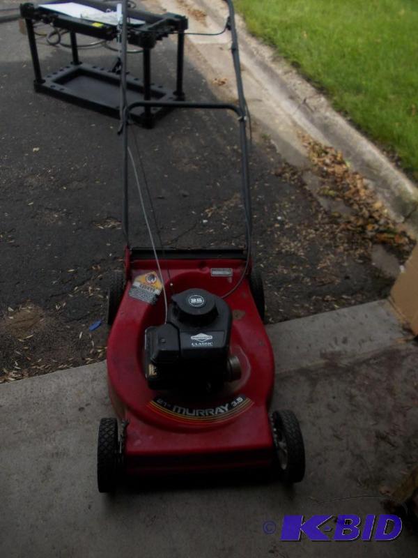 lot 2 image: Murray 3.5 HP 21" Briggs & Stratton ...