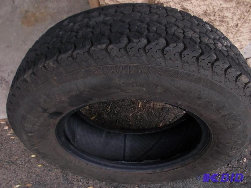 lot 26 image: Trailer Tire (14") 205-75 R14...