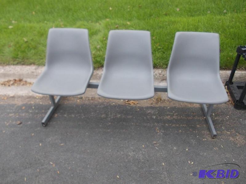 lot 32 image: 3-Seat Bench...