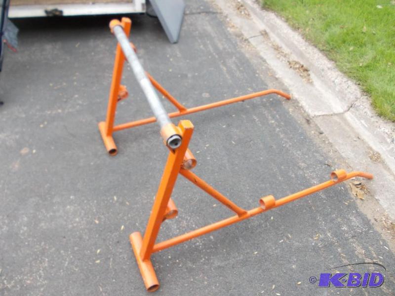 lot 33 image: RackStand For Big Spool (Lemco Tool Brand)...