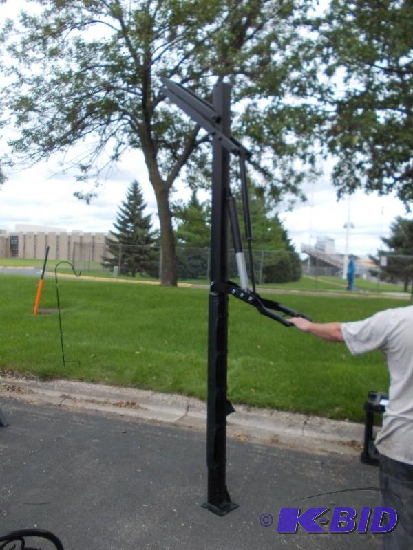 lot 34 image: Lifetime Brand Basketball Stand (NEW) Adjusta...