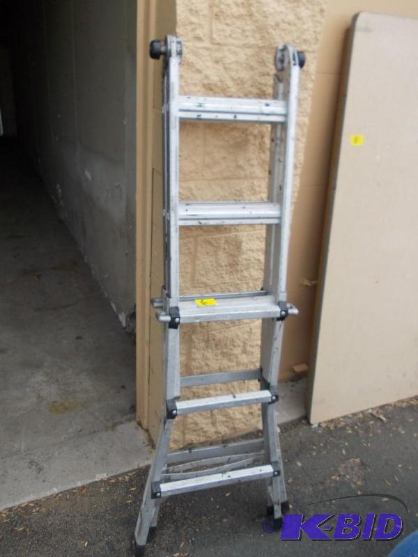 lot 6 image: Extension Ladder (Little Giant)...