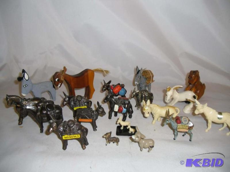 lot 20005 image: 19 Donkeys & a Horse - Vintage Souvenirs Cripple Creek Mt Evans Grand Canyon Metal Plastic Wood