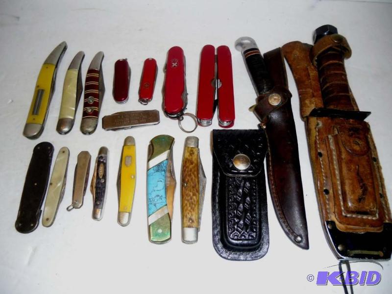 lot 20034 image: Multi-Estate Collection of Knives Folding Pocket and Fixed Blade