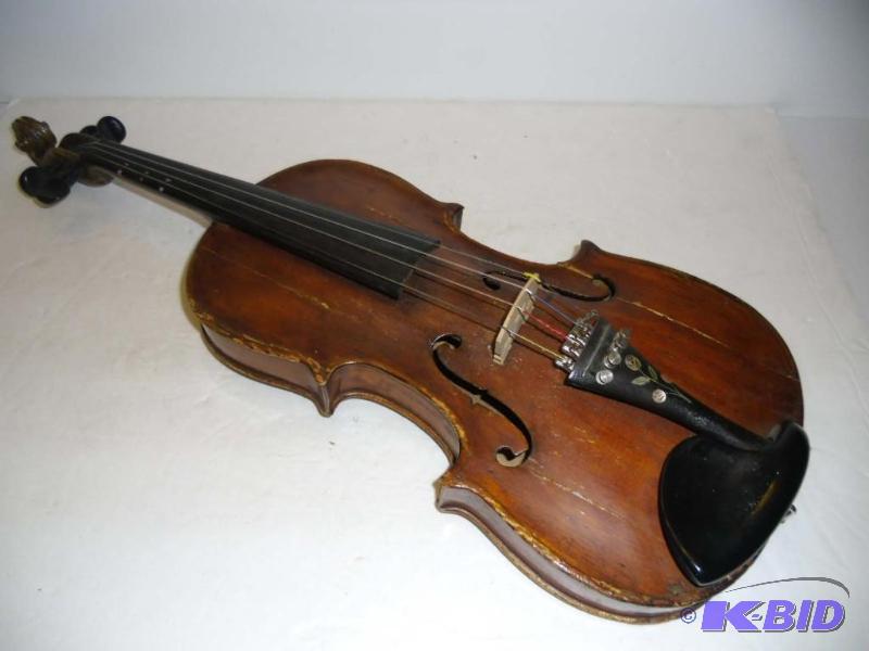 lot 20044 image: Vintage Violin in Need of Repair  Parts  TLC