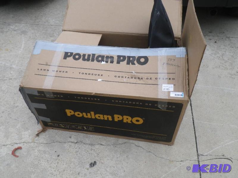 Poulan mower, looks new...