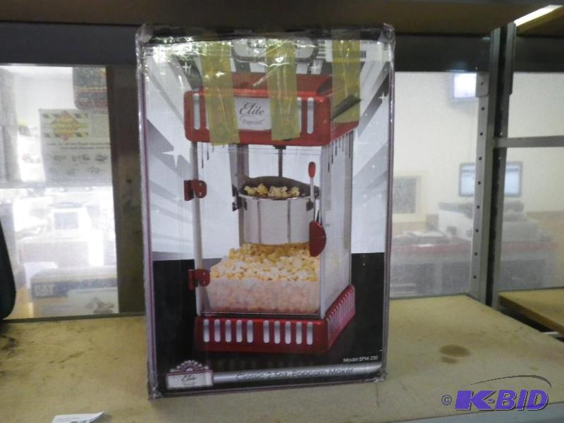 West Bend Popcorn machine...