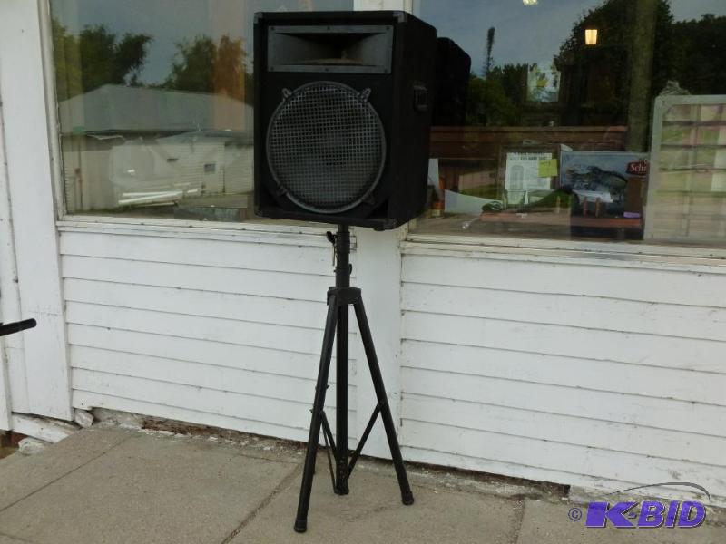 Large heavy duty wood encased live band speak...