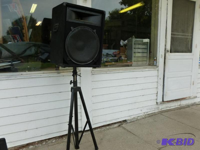 Large heavy duty wood encased live band speak...