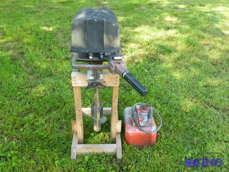 Long shaft boat motor not sure of the brand o...