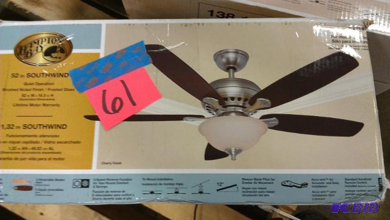 Ceiling Fan with lights. 52&quot Hampton Bay...