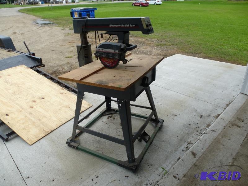 lot 11 image: Sears Craftsmen&nbspRadial arm saw 2.5 Hp, ...