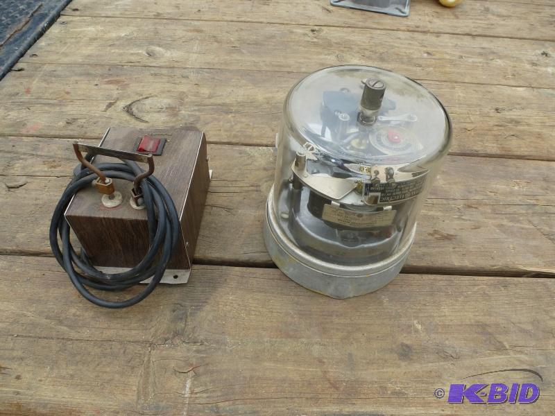 lot 22 image: Rope knife 220 V Timer used to shut down main...
