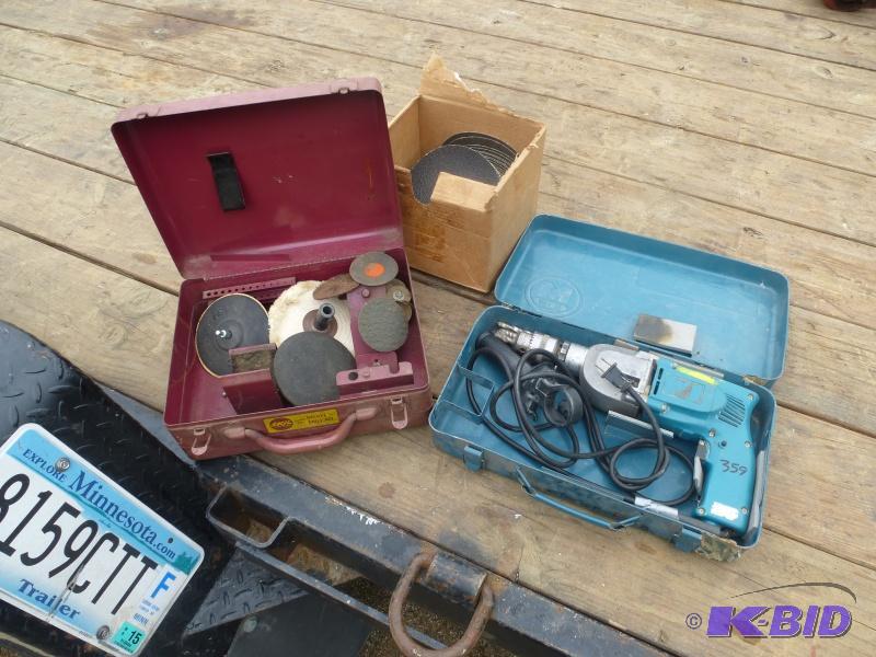 lot 35 image: Mikita&nbspdrill with sanding wheels Looks ...