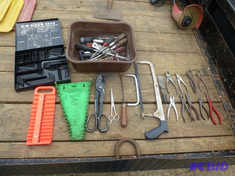 lot 37 image: Shop tools Allen wrench set, assorted pliers...