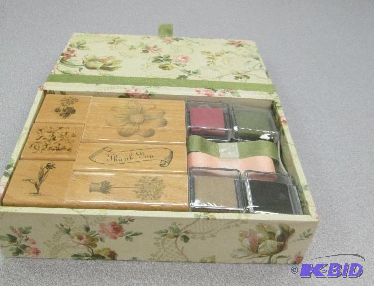 lot 121 image: Anna Griffin rubber stamp set...
