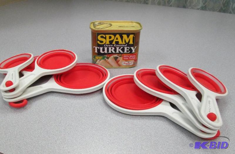 lot 122 image: Qty 3 Spam Oven roasted Turkey pig bank and 2...