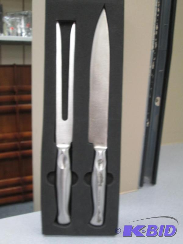 lot 14 image: North American Fishing Club Carving set Pictu...