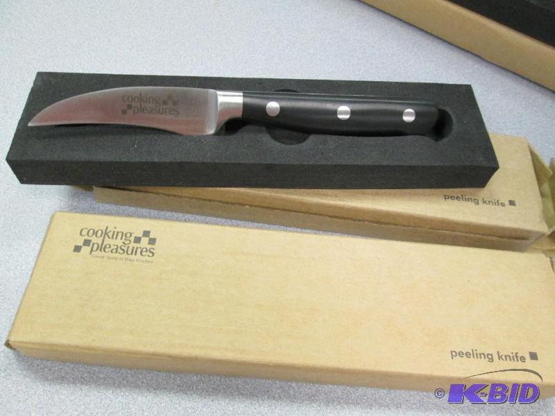 lot 144 image: Qty 2 Cooking Pleasures peeling knives...