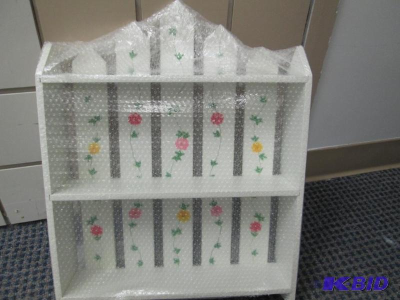 lot 208 image: A Shelf that looks like a picket fence with f...