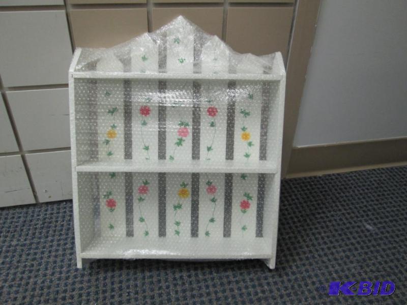 lot 210 image: A Shelf that looks like a picket fence with f...