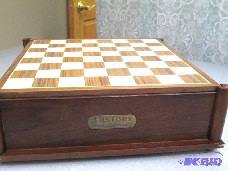 lot 22 image: Civil War Game set...