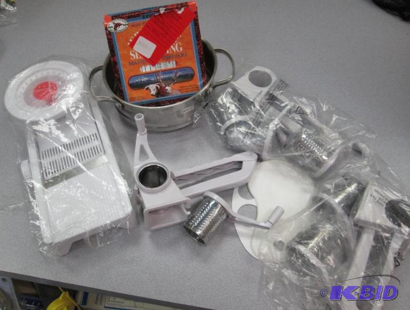 lot 227 image: Make your own jerky,small strainer, grinders,...