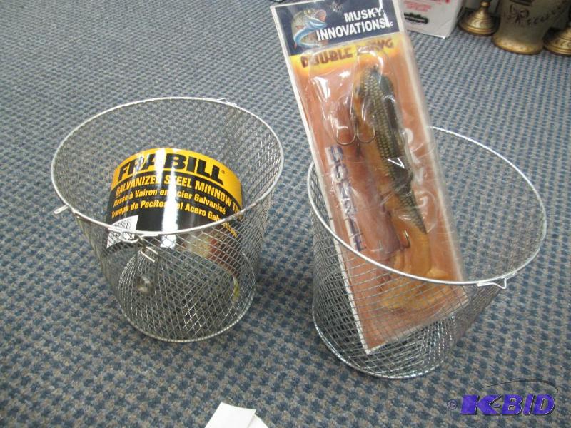 lot 237 image: Frabill Galvanized Steel Minnow trap and Musk...