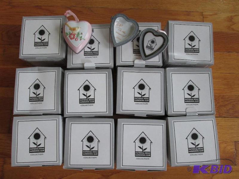 lot 298 image: Lot of 12 National Home Gardening Club heart ...