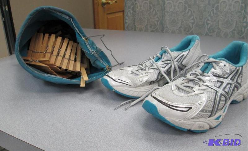 lot 47 image: USED 1 pair of shoes Asics size 8, and a hang...