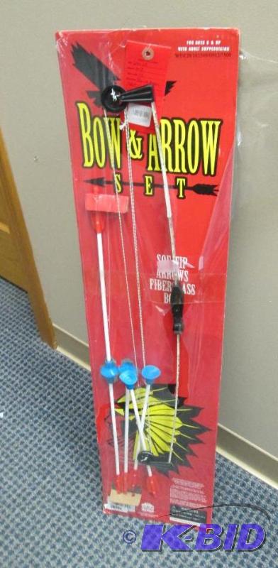 lot 68 image: Bow and Arrow set Soft tip arrows fiberglass ...