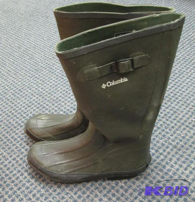 lot 85 image: Columbia water boots size 12 green...
