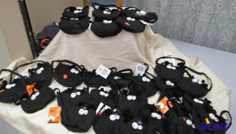 Qty 27 Halloween small treat bags...