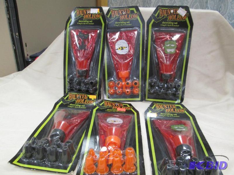 Qty 6 Haunted Hollow decorating set 1 bag and...