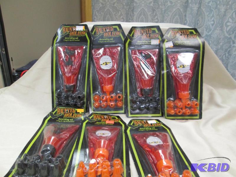 Qty 6 Haunted Hollow decorating set 1 bag and...