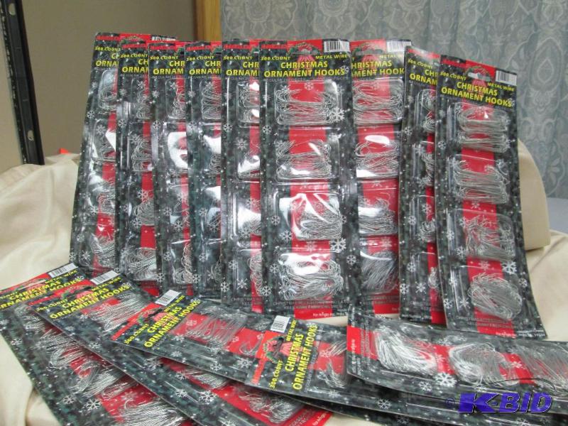 Qty 15 Christmas ornament hooks 300 in a pkg...