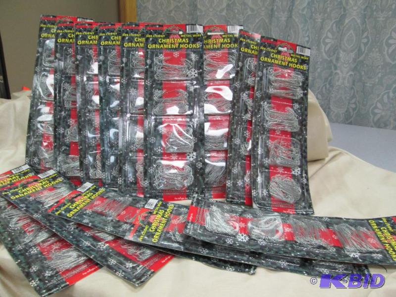 Qty 15 Christmas ornament hooks 300 in a pkg...