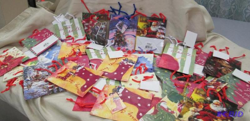 Qty 30 Assortment of Small Christmas bags...