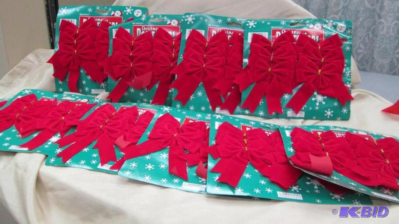 Qty 10 Christmas decorations bows...