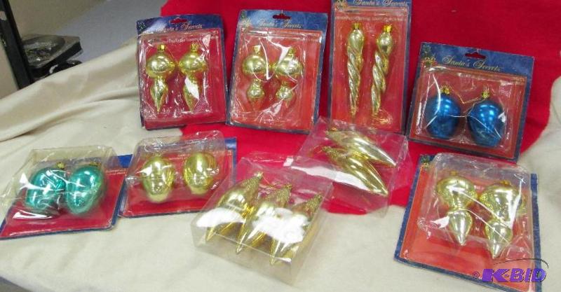 Assortment of bulbs for the tree...