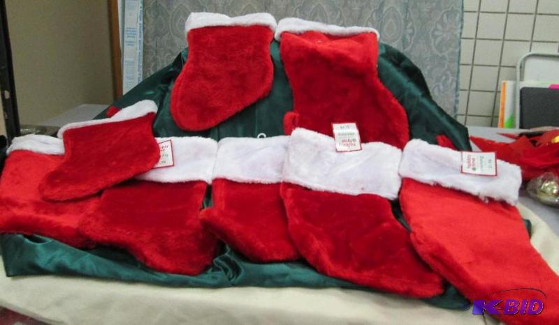 Qty 8 Red and white Christmas stockings to ha...