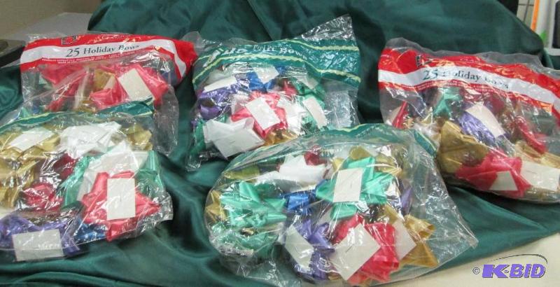 Qty 5 pkg of 25 gift bows...